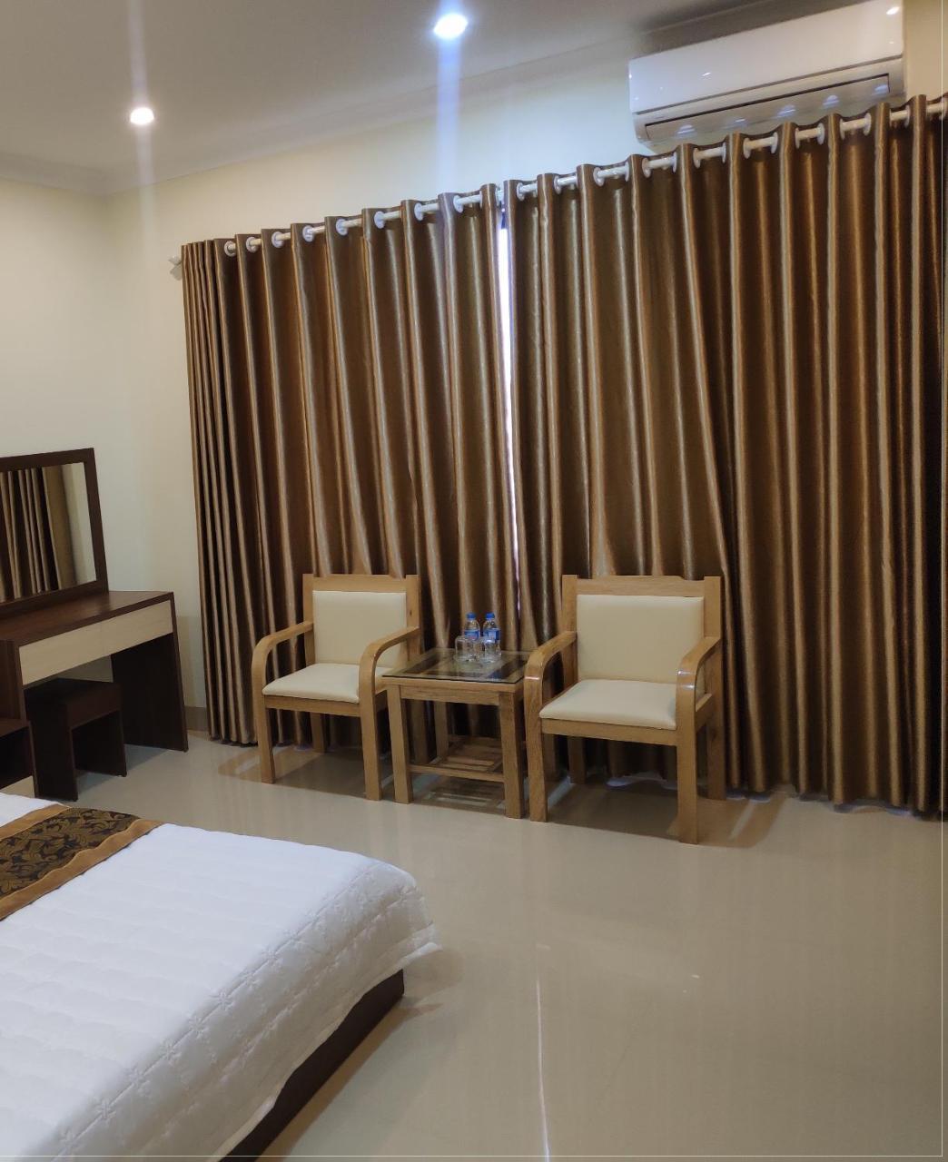 Ngoc Anh Hotel Ha Long Exterior foto